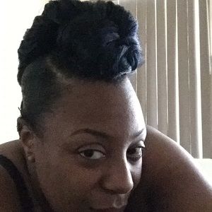 Meet your Posher, April